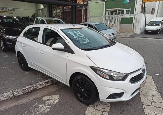 CHEVROLET ONIX 1.0 MPFI LT 8V FLEX 4P MANUAL CHEVROLET ONIX 1.0 MPFI LT 8V FLEX 4P MANUAL